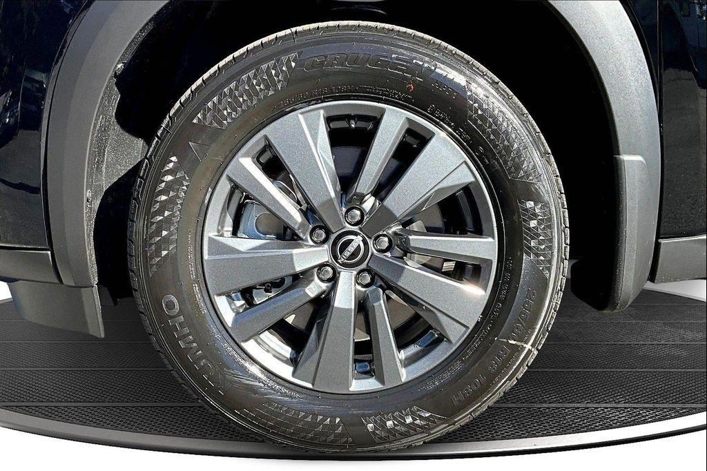 new 2025 Nissan Pathfinder car, priced at $35,752