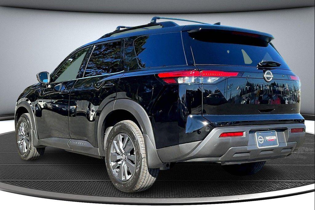 new 2025 Nissan Pathfinder car, priced at $35,752