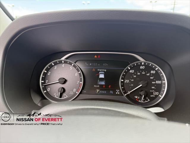 new 2025 Nissan Frontier car, priced at $31,990