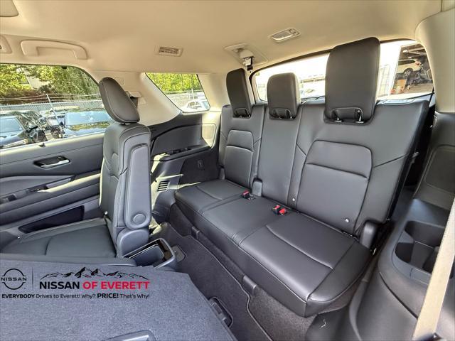 new 2025 Nissan Pathfinder car, priced at $46,362