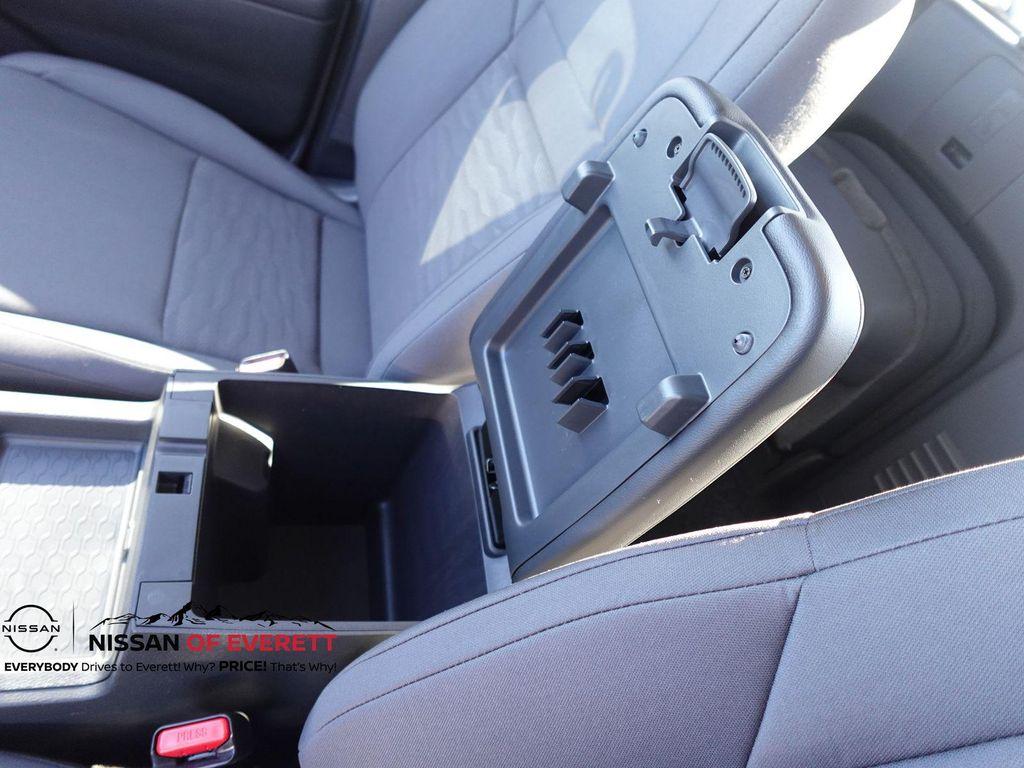 new 2025 Nissan Frontier car, priced at $31,086