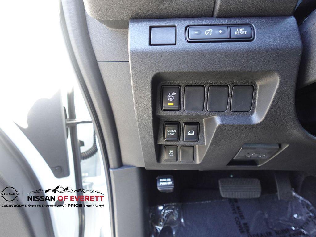 new 2025 Nissan Frontier car, priced at $31,086