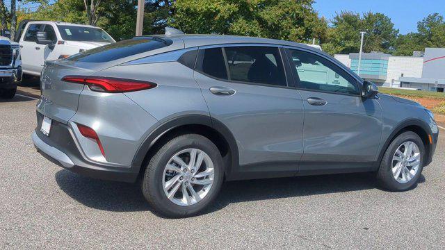 new 2025 Buick Envista car, priced at $27,875