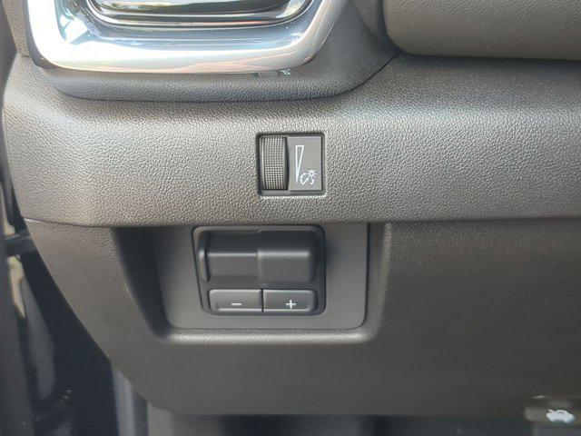 new 2025 GMC Canyon car, priced at $44,015