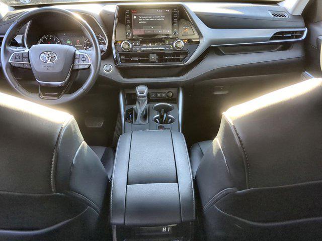 used 2021 Toyota Highlander car, priced at $39,322