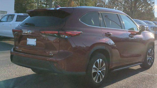 used 2021 Toyota Highlander car, priced at $39,322