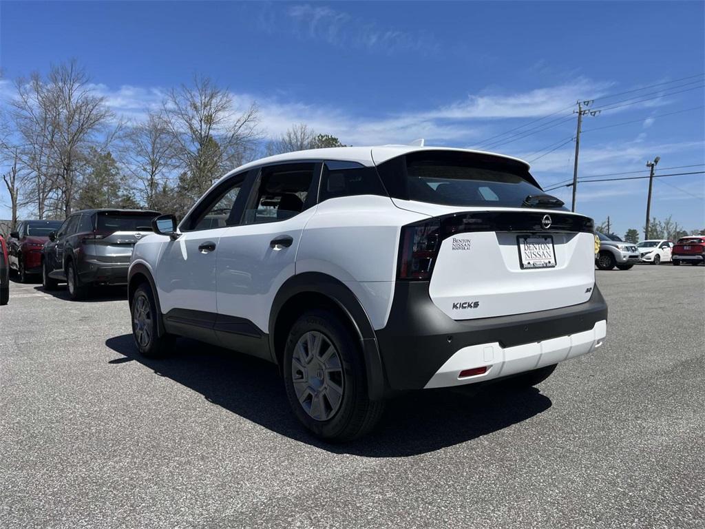 new 2025 Nissan Kicks car, priced at $24,489