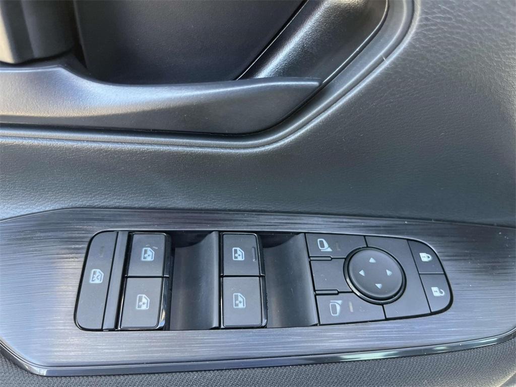 new 2025 Nissan Kicks car, priced at $24,489