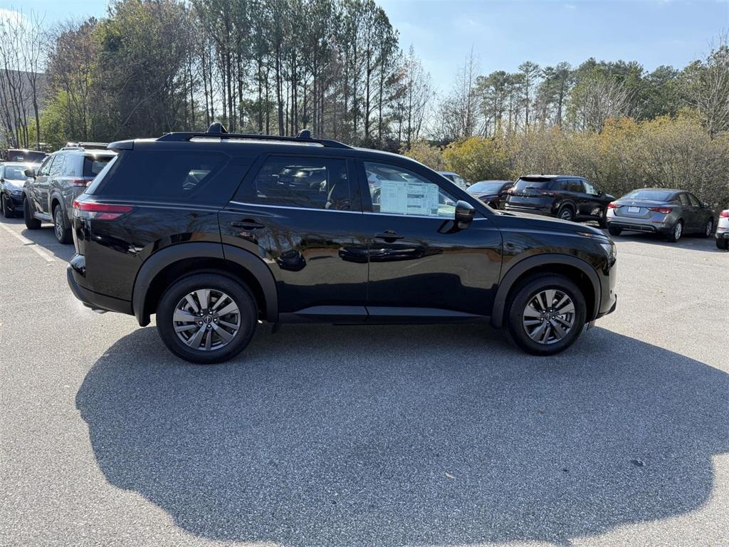 new 2025 Nissan Pathfinder car, priced at $39,317