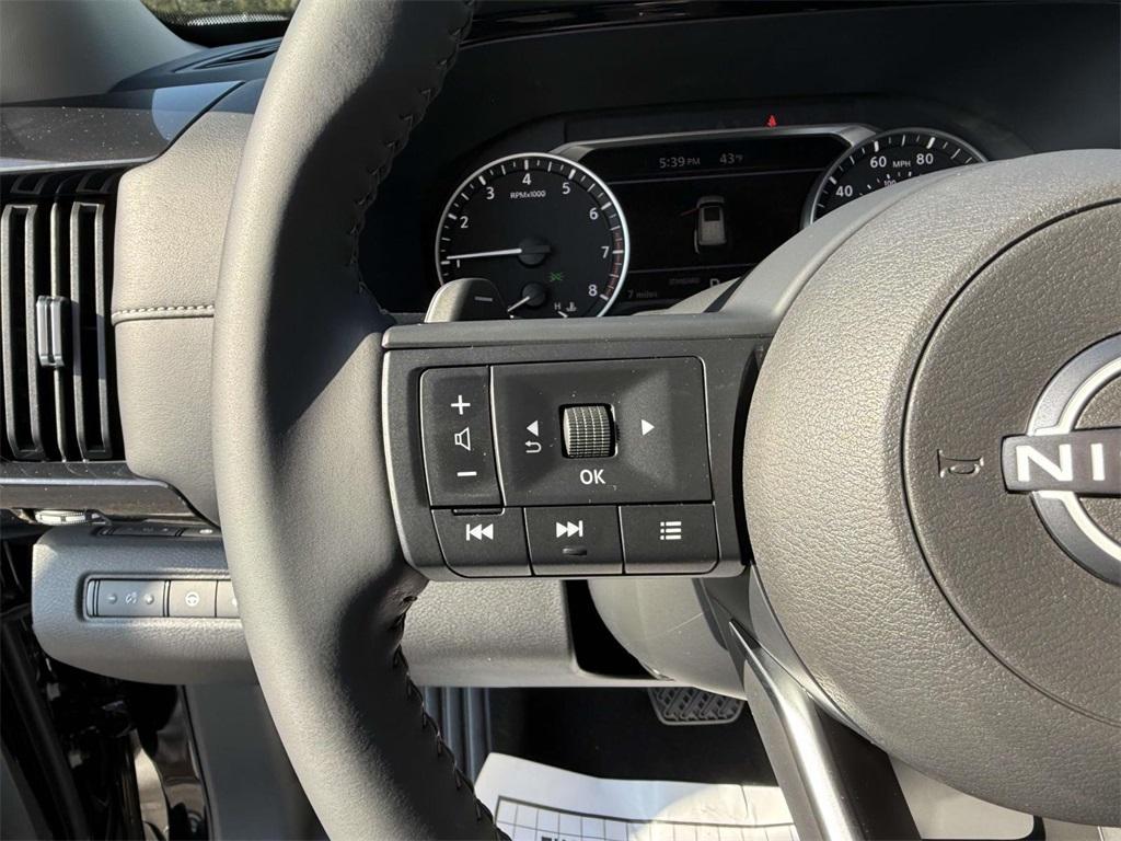 new 2025 Nissan Pathfinder car, priced at $39,317
