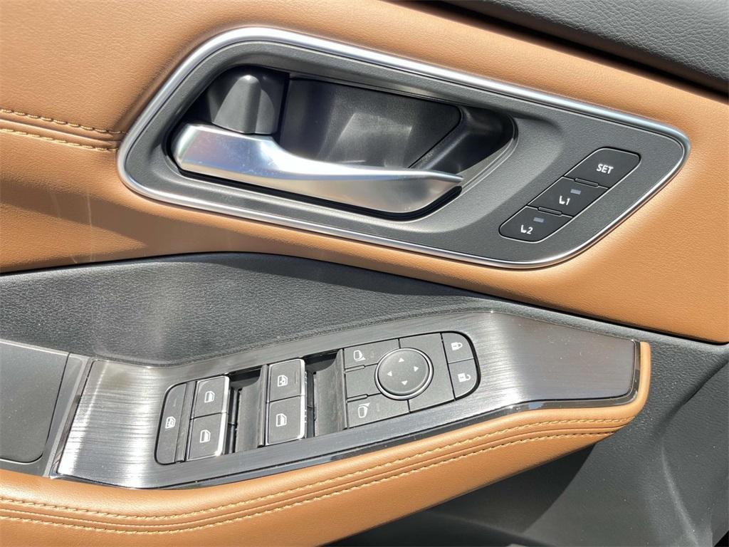 new 2025 Nissan Rogue car, priced at $41,178