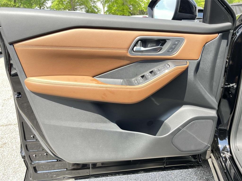 new 2025 Nissan Rogue car, priced at $41,178