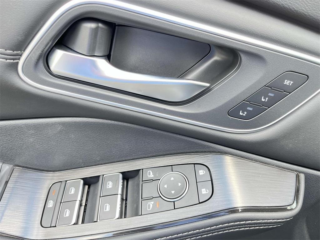 new 2025 Nissan Rogue car, priced at $38,686