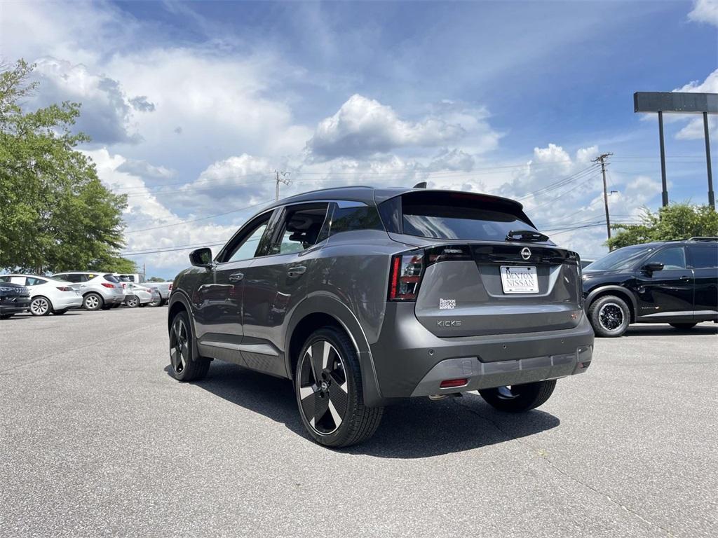 new 2025 Nissan Kicks car, priced at $29,747