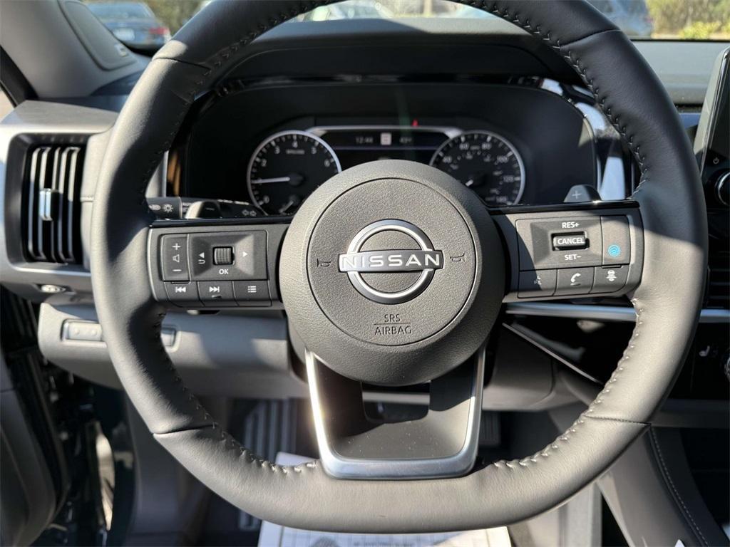 new 2025 Nissan Pathfinder car, priced at $44,568