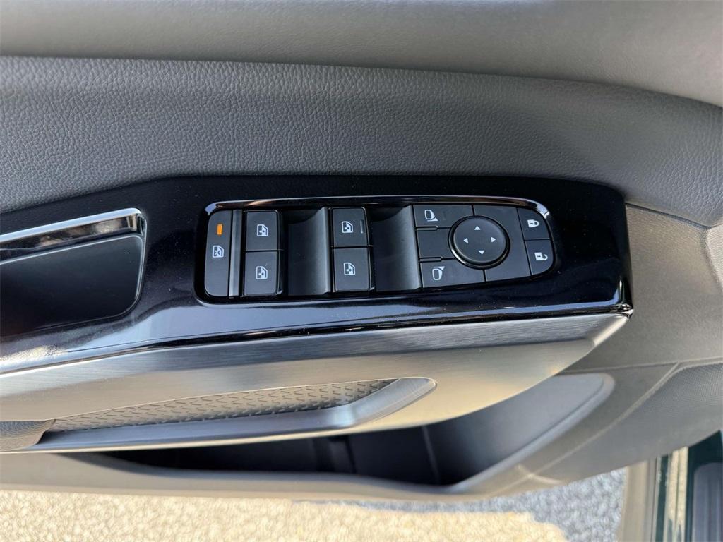 new 2025 Nissan Pathfinder car, priced at $44,568