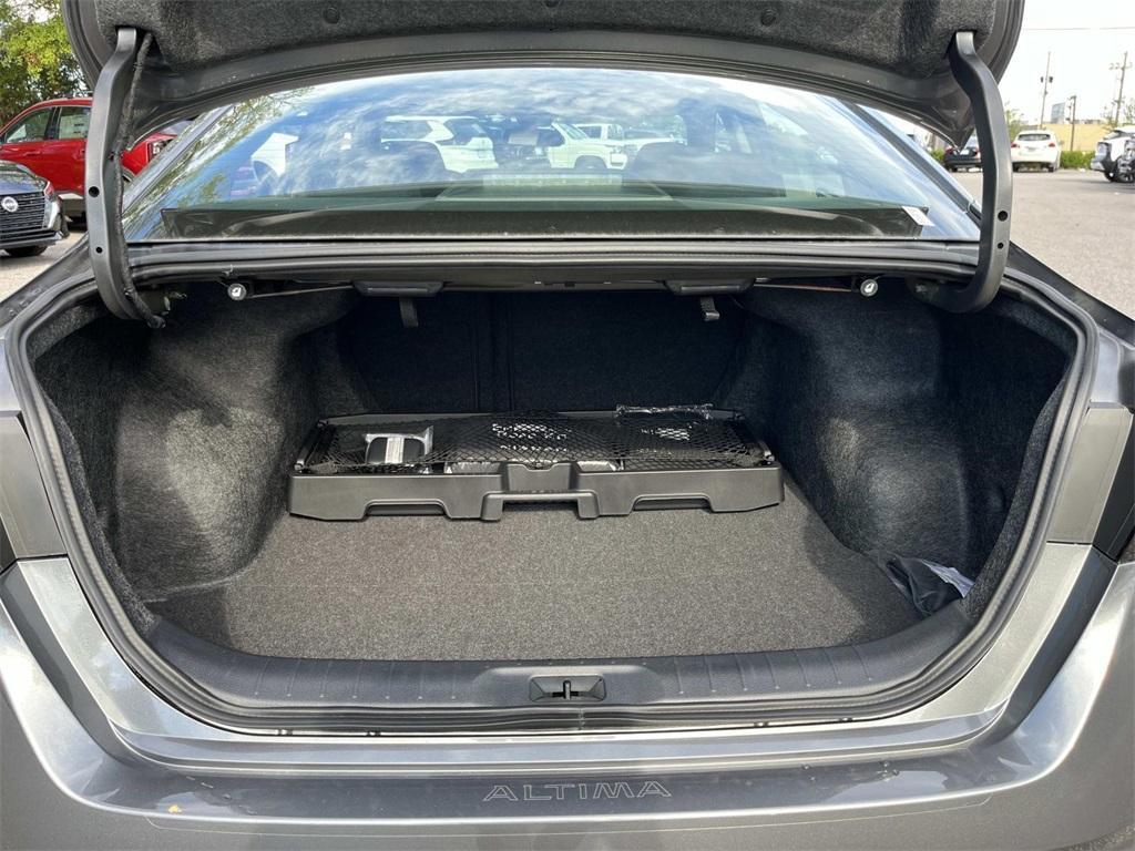 new 2025 Nissan Altima car