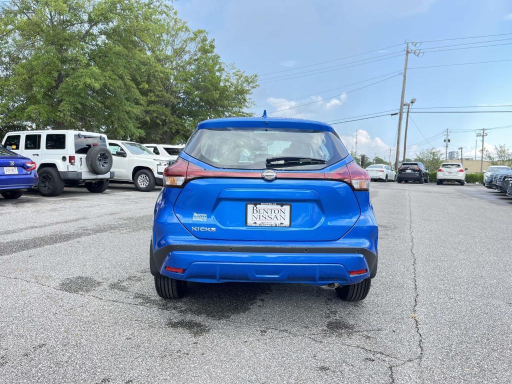 new 2025 Nissan Kicks Play car, priced at $22,040