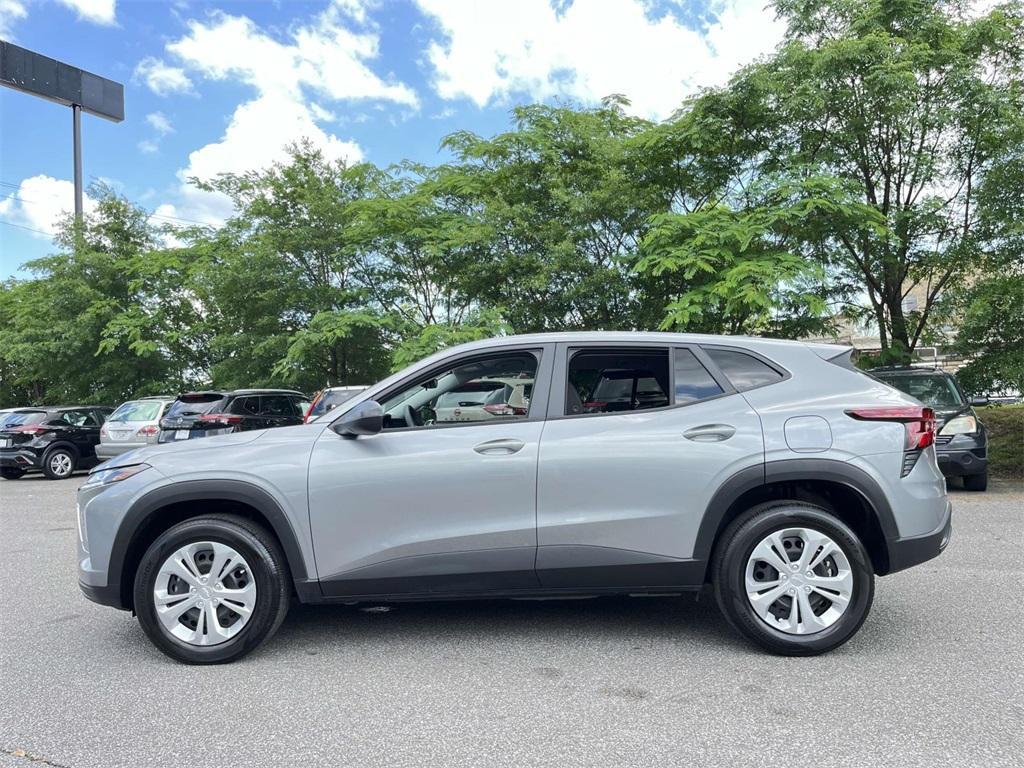 used 2025 Chevrolet Trax car, priced at $22,585
