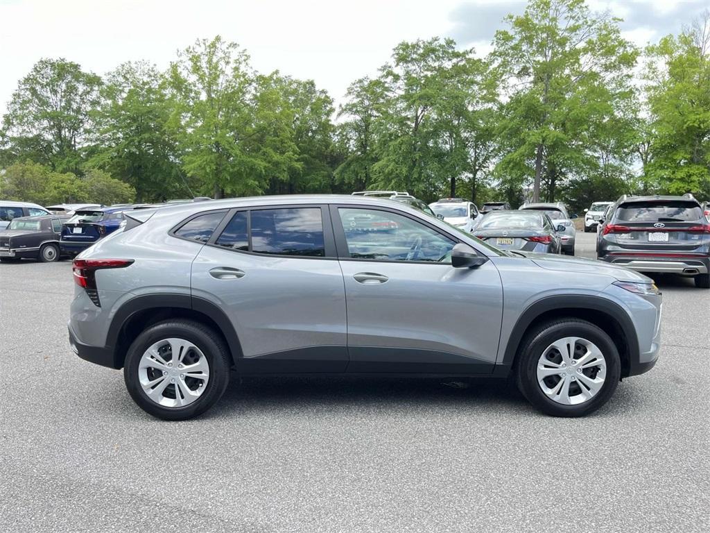 used 2025 Chevrolet Trax car, priced at $22,585