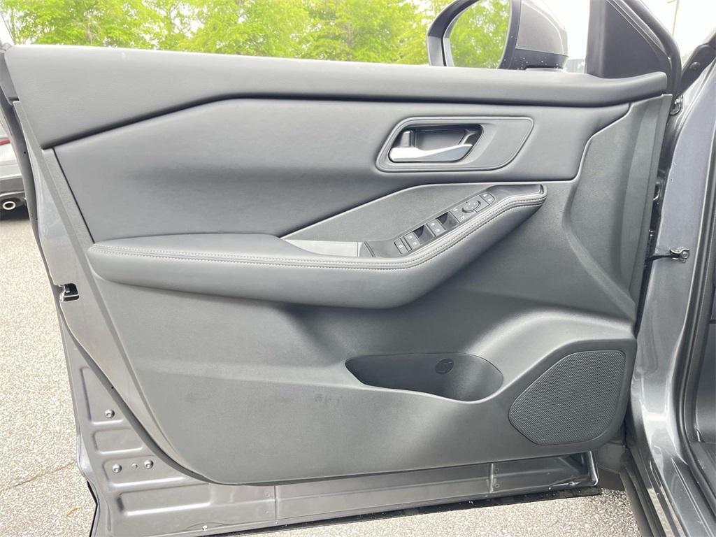 new 2025 Nissan Rogue car, priced at $30,785