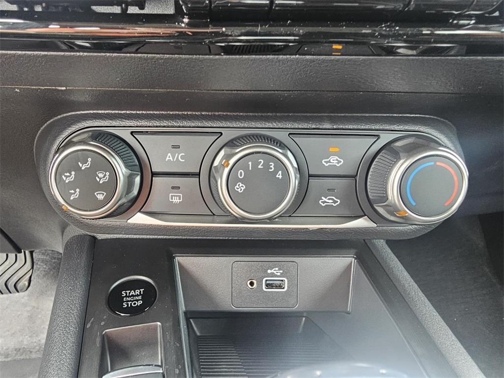 new 2025 Nissan Kicks car, priced at $23,550