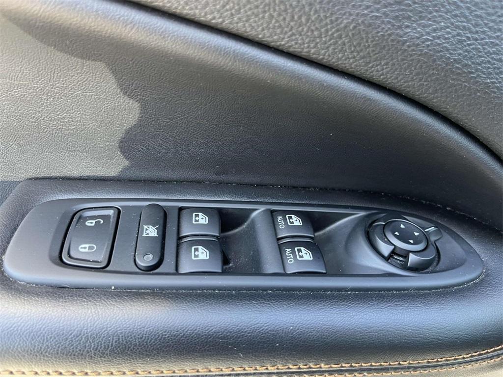 used 2021 Jeep Compass car, priced at $20,385