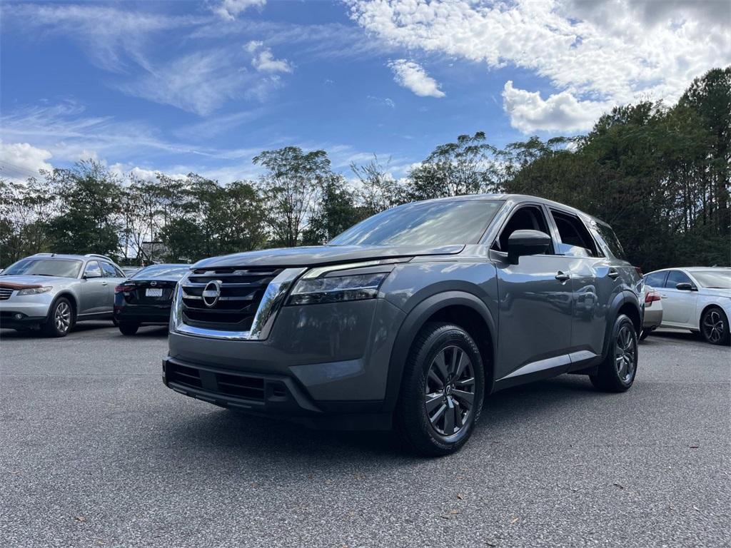 used 2022 Nissan Pathfinder car, priced at $18,895