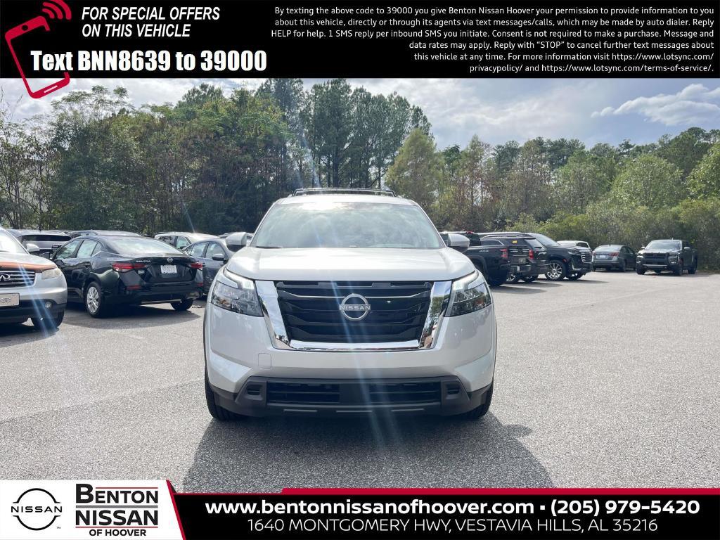 new 2025 Nissan Pathfinder car, priced at $33,176