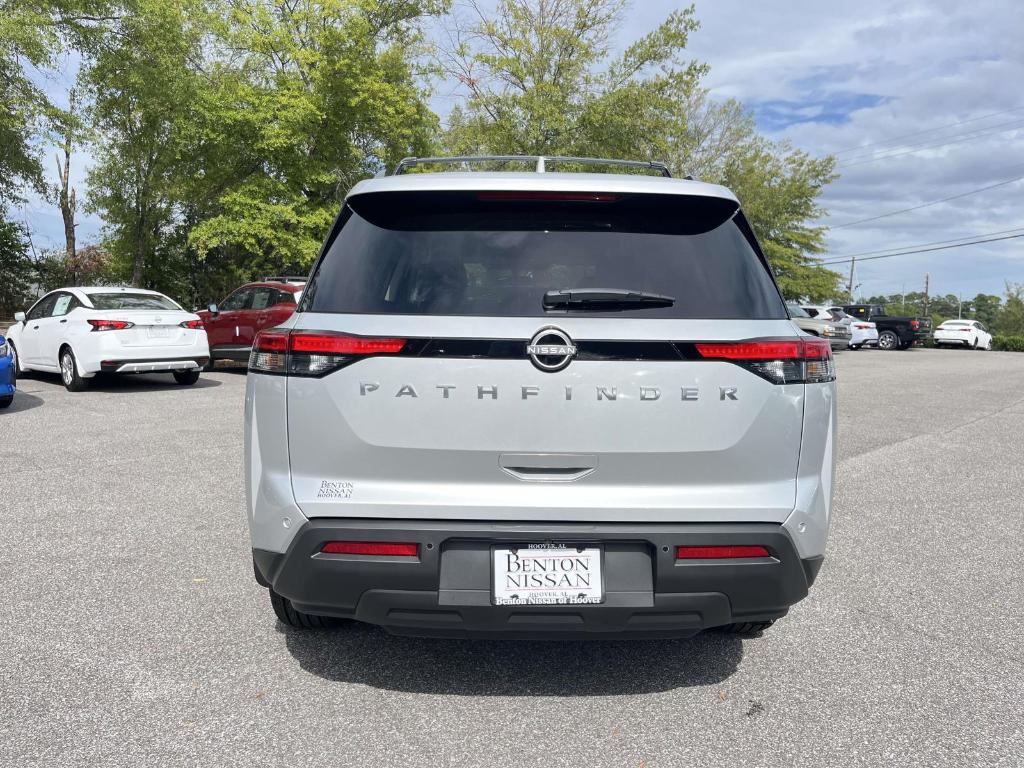new 2025 Nissan Pathfinder car, priced at $33,176