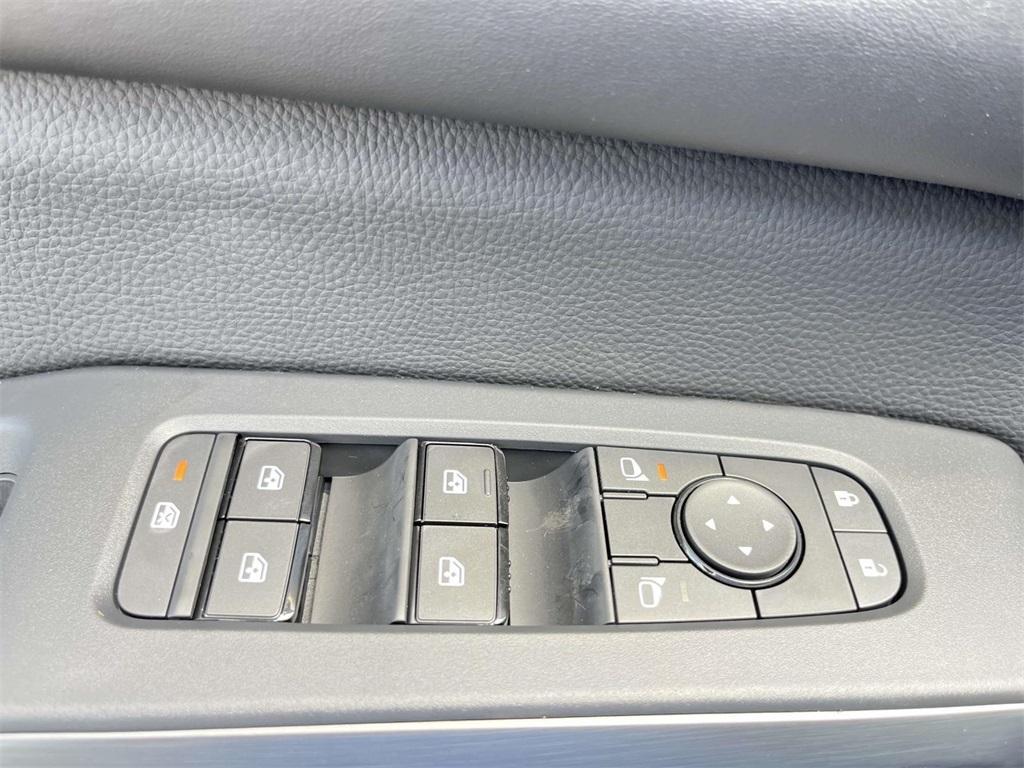 new 2025 Nissan Pathfinder car, priced at $42,663