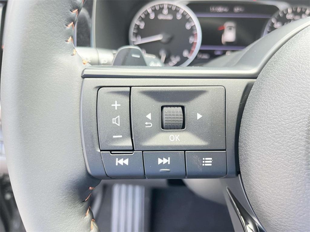 new 2025 Nissan Pathfinder car, priced at $42,663