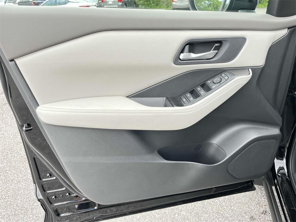 new 2025 Nissan Rogue car, priced at $30,785