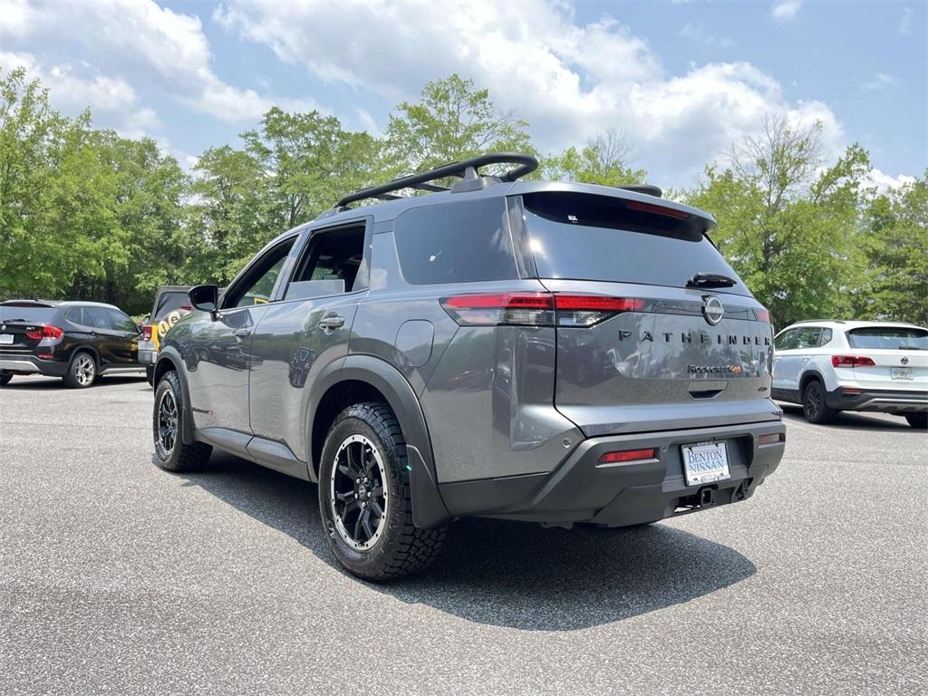new 2025 Nissan Pathfinder car, priced at $45,975