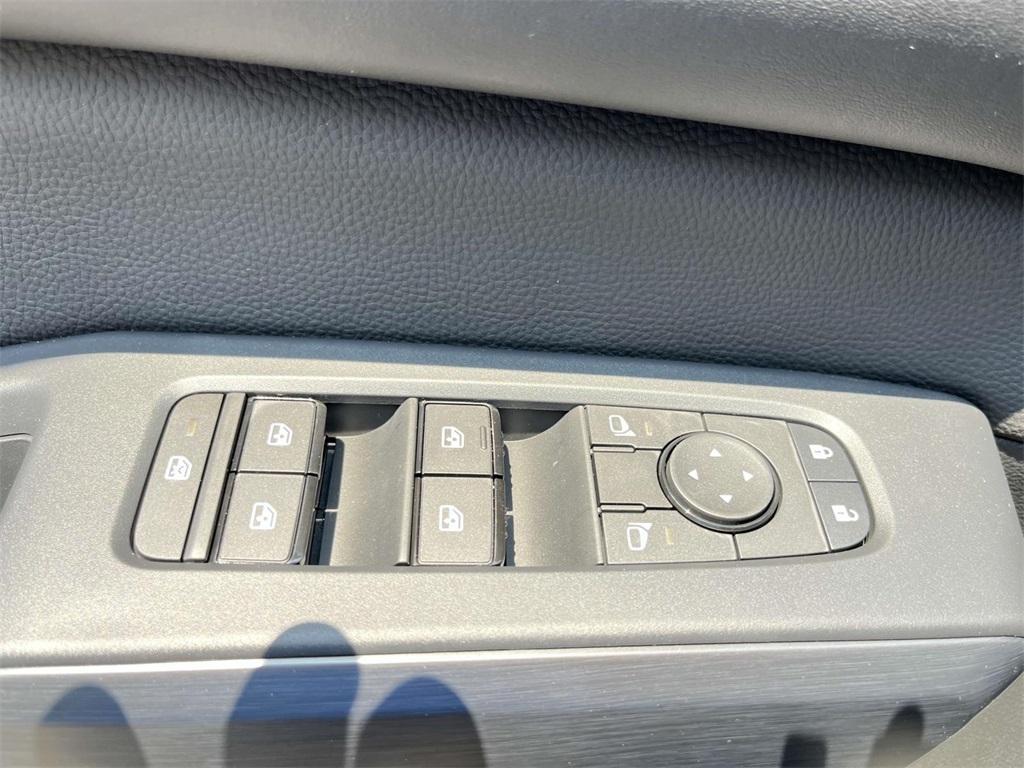 new 2025 Nissan Pathfinder car, priced at $45,975