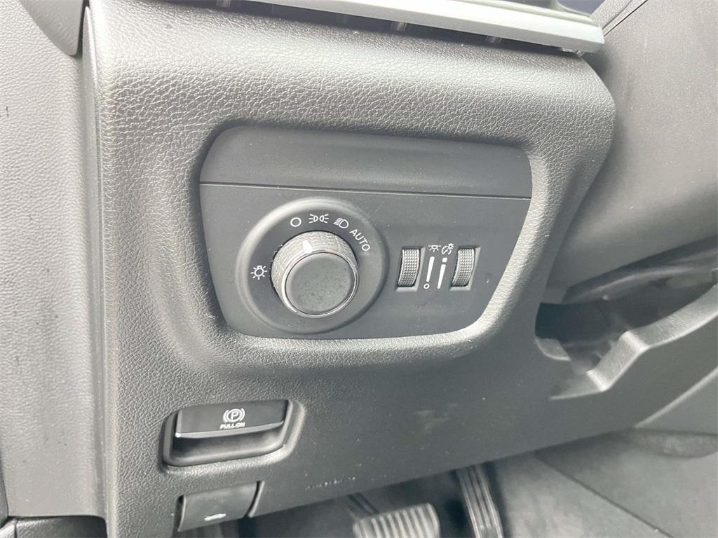 used 2024 Jeep Grand Cherokee L car, priced at $31,628
