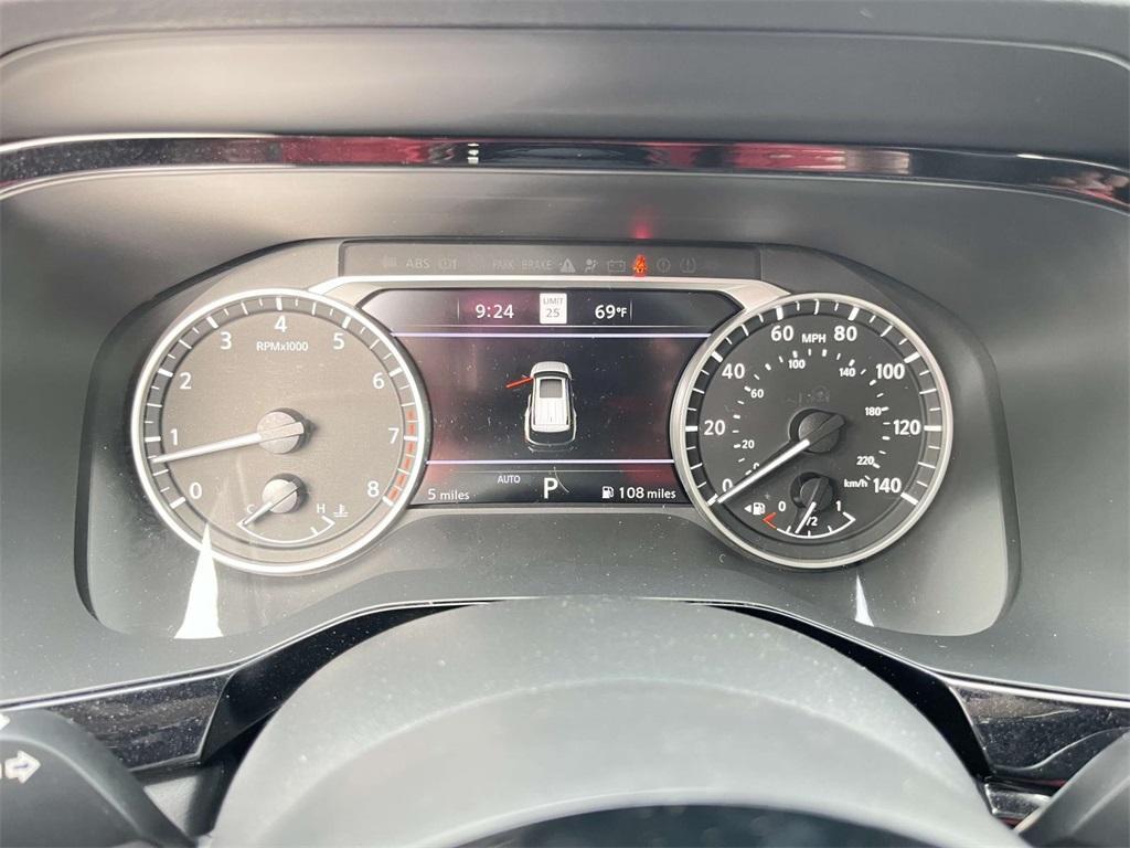 new 2025 Nissan Pathfinder car, priced at $46,376