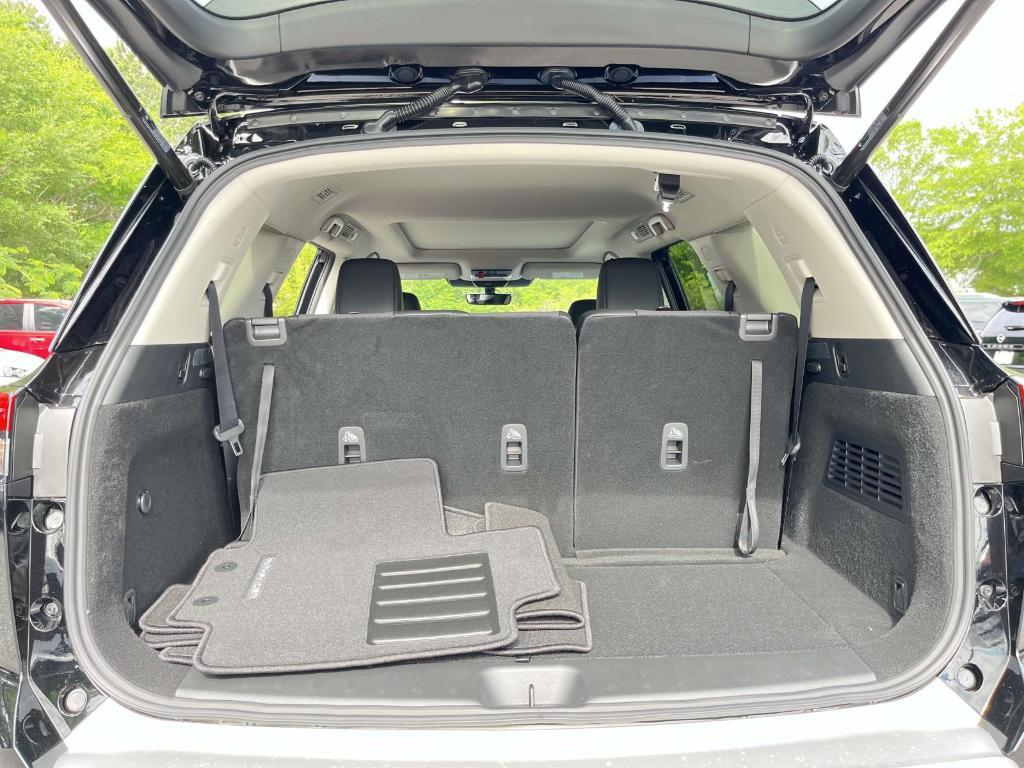new 2025 Nissan Pathfinder car, priced at $46,376