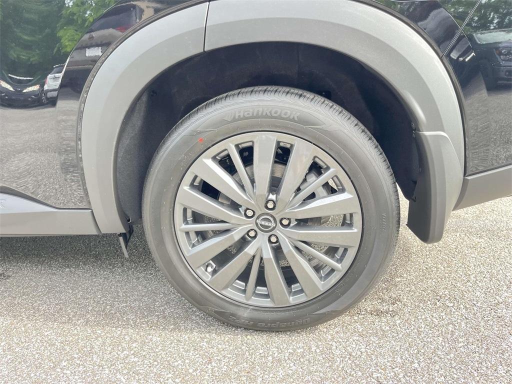 new 2025 Nissan Pathfinder car, priced at $46,376