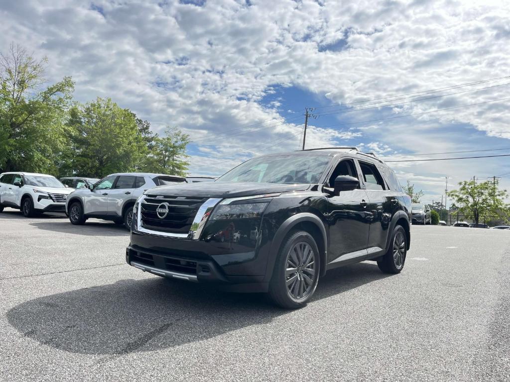 new 2025 Nissan Pathfinder car, priced at $46,376