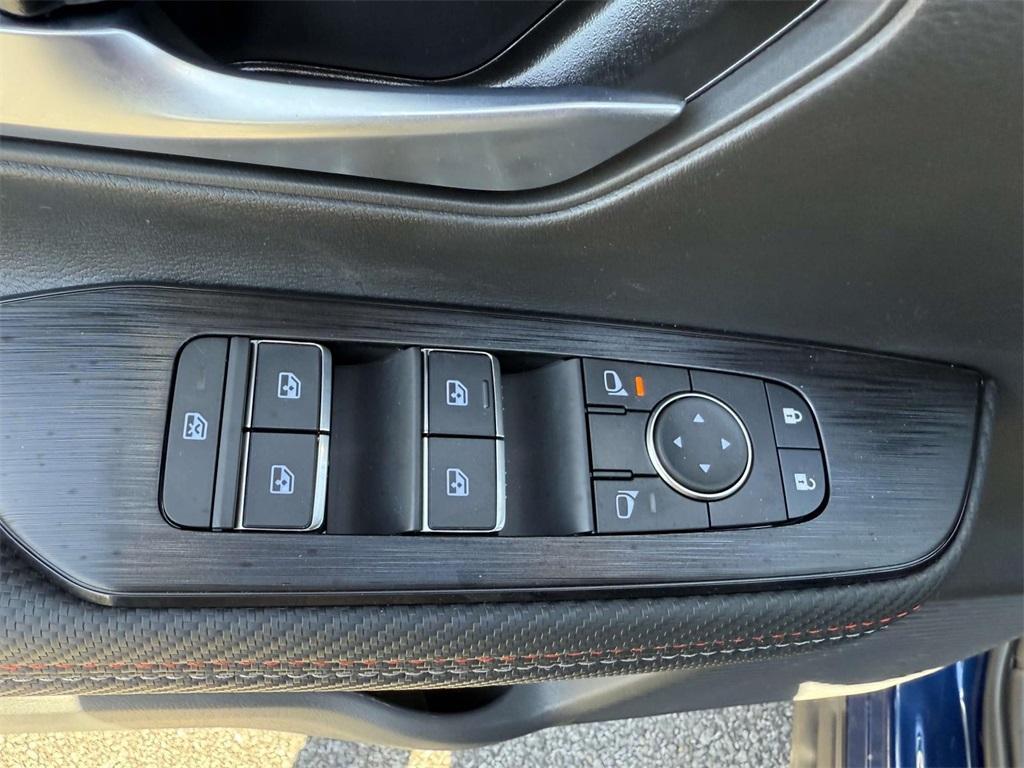 new 2025 Nissan Kicks car, priced at $27,575