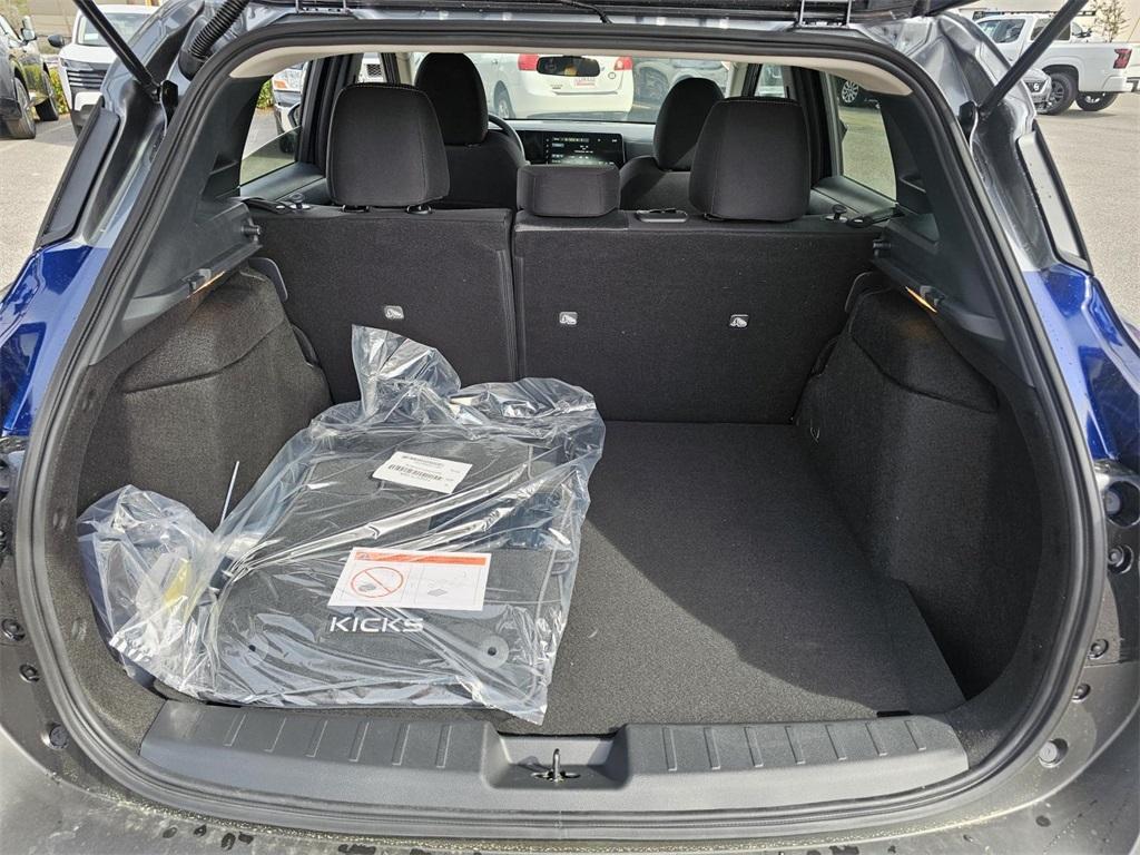 new 2025 Nissan Kicks car, priced at $27,039