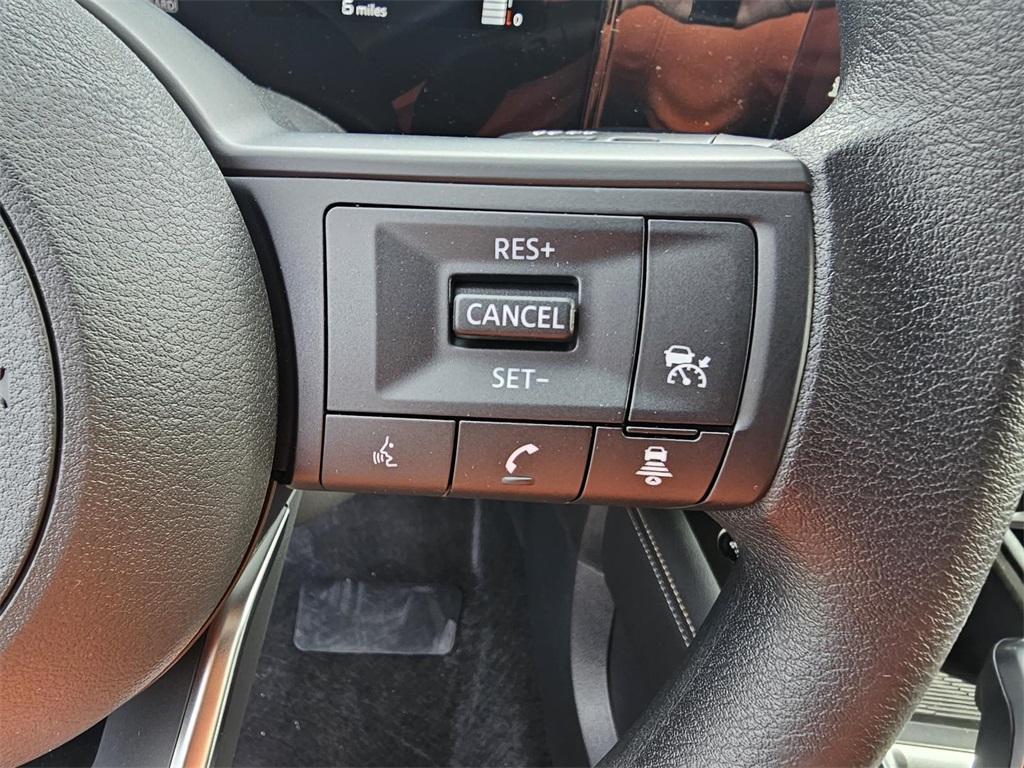 new 2025 Nissan Kicks car, priced at $27,039