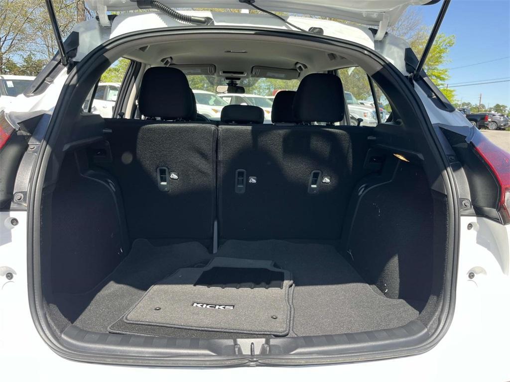 new 2025 Nissan Kicks Play car, priced at $23,071