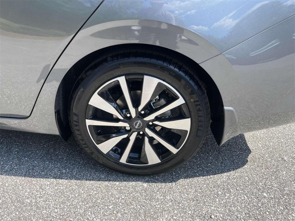 new 2025 Nissan Sentra car, priced at $26,071