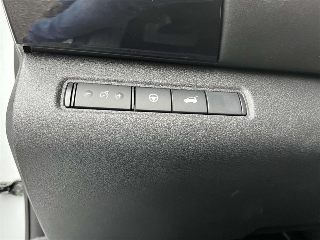 new 2025 Nissan Pathfinder car, priced at $39,697