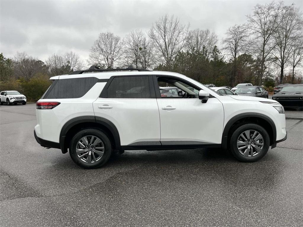 new 2025 Nissan Pathfinder car, priced at $39,697
