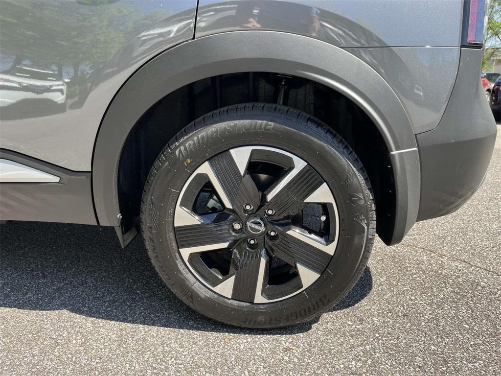 new 2025 Nissan Kicks car, priced at $26,431