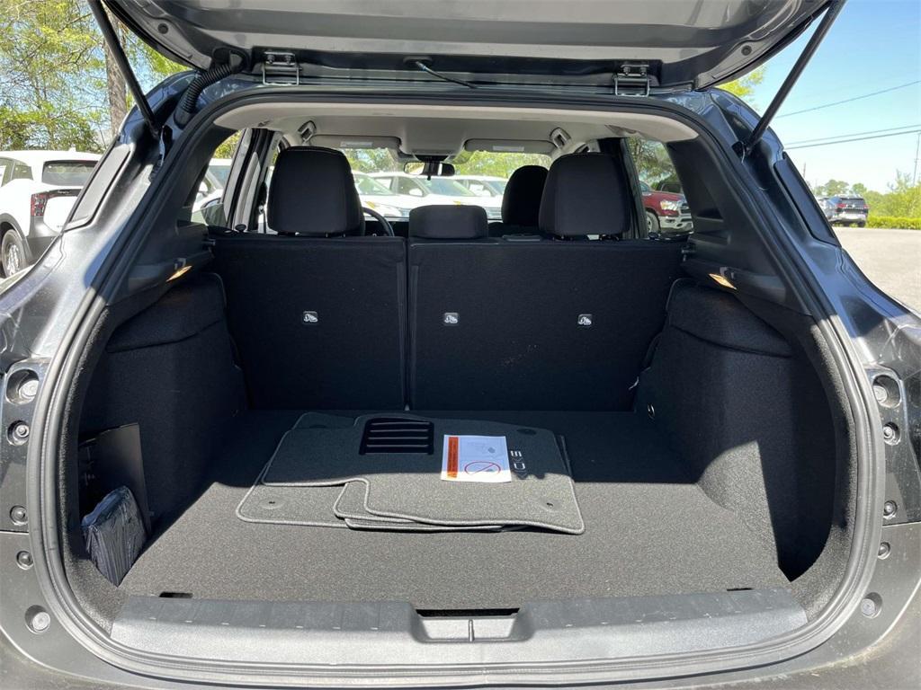 new 2025 Nissan Kicks car, priced at $26,431