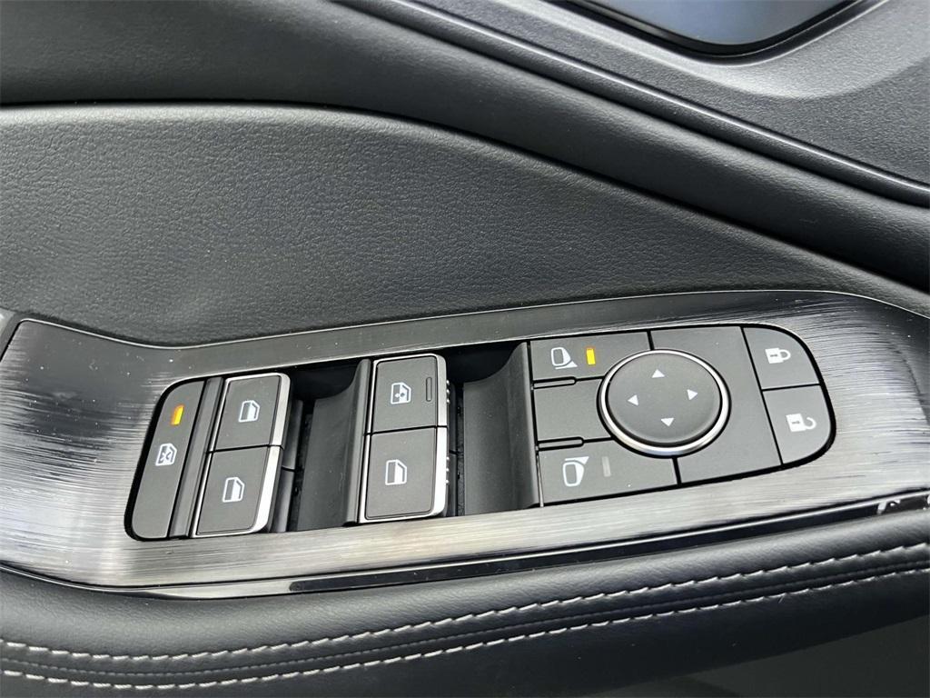 new 2025 Nissan Rogue car, priced at $37,050